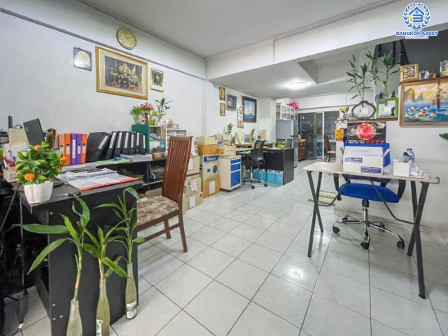 *****ทาวน์โฮมมือสองย่านนนทบุรี ม.ศุภาลัยวิลล์ รัตนาธิเบศร์ เนื้อที่ 18 ตร.ว. ฟังก์ชัน 3 ห้องนอน 3 ห้องน้ำ 1 ที่จอดรถ บ้านพร้อมอยู่ บนทำเลติดถ.รัตนาธิเบศร์ และรถไฟฟ้าสายสีม่วง "สถานีศูนย์ราชการนนทบุรี" ใกล้สนามบินน้ำ, เซ็นทรัลรัตนาธิเบศร์ และทางด่วน "งามวงศ์วาน" ราคาถูก!